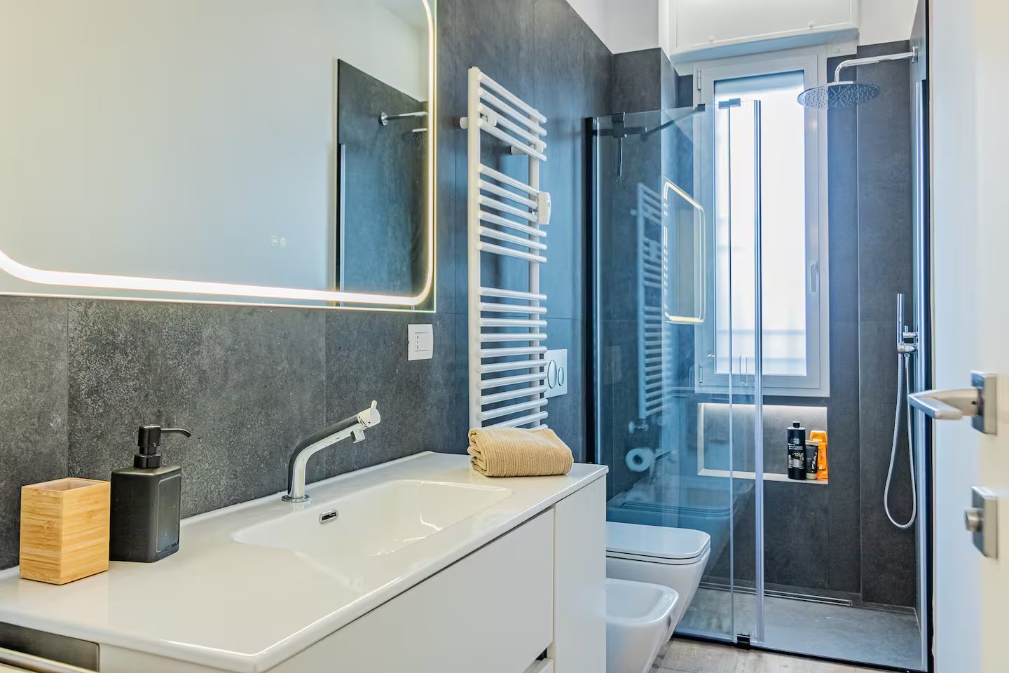 Bagno con doccia