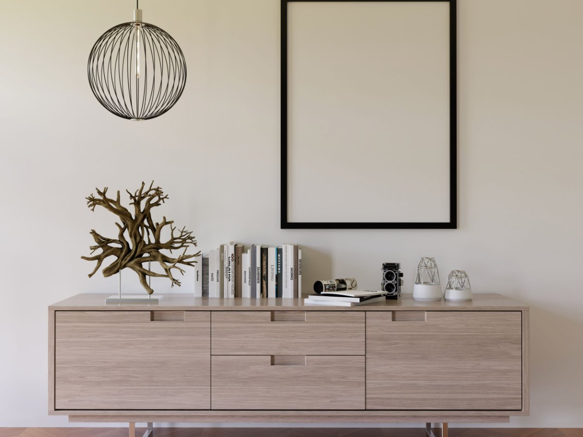 Credenza in legno e parquet a spina di pesce, nuovo appartamento in Via Sebino
